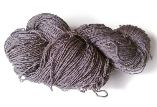 Natural Dyeing Wool with Red Wine