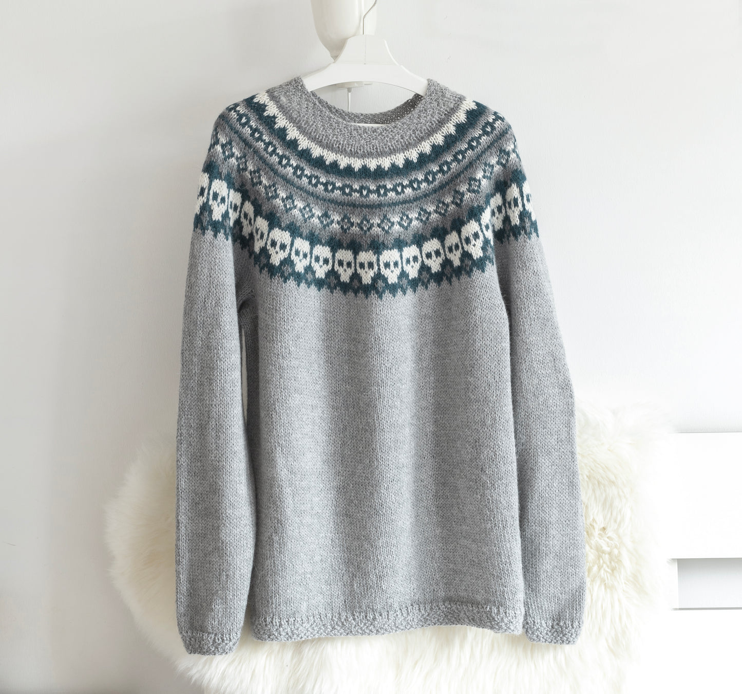 SKULL Icelandic Lopapeysa Sweater Knitting Pattern