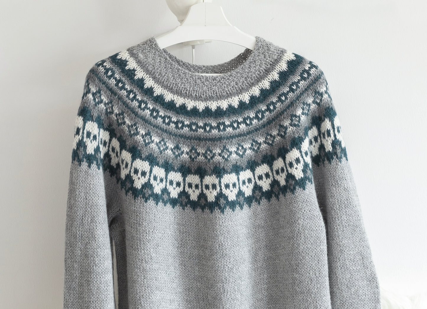 SKULL Icelandic Lopapeysa Sweater Knitting Pattern