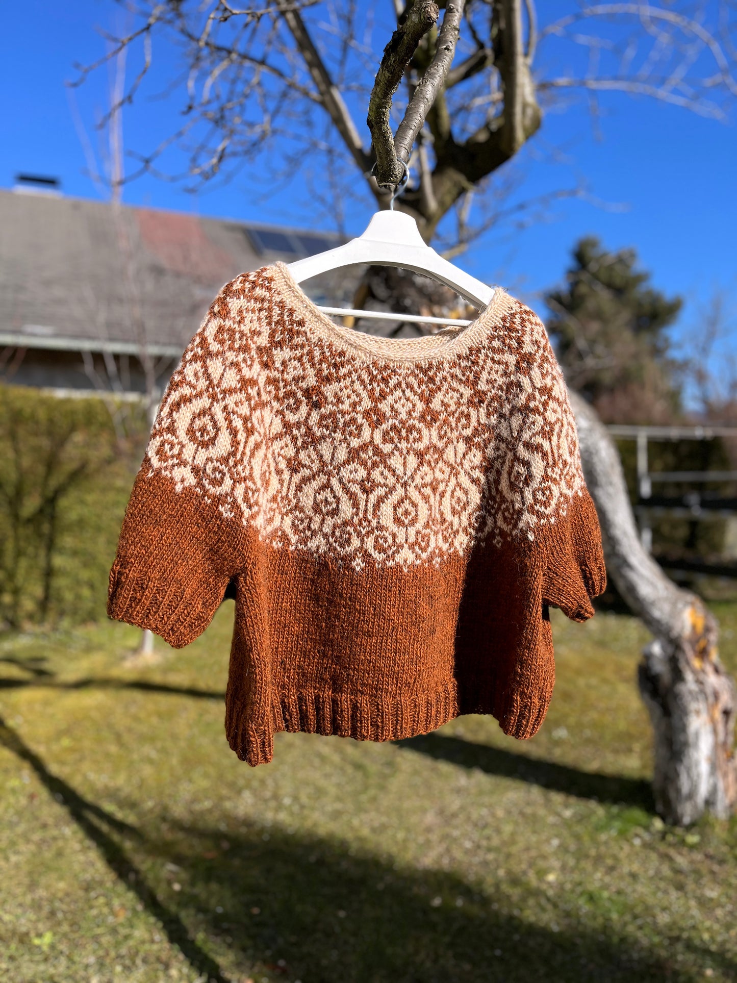 MORA Isländischer Lopapeysa-Pullover, Strickmuster