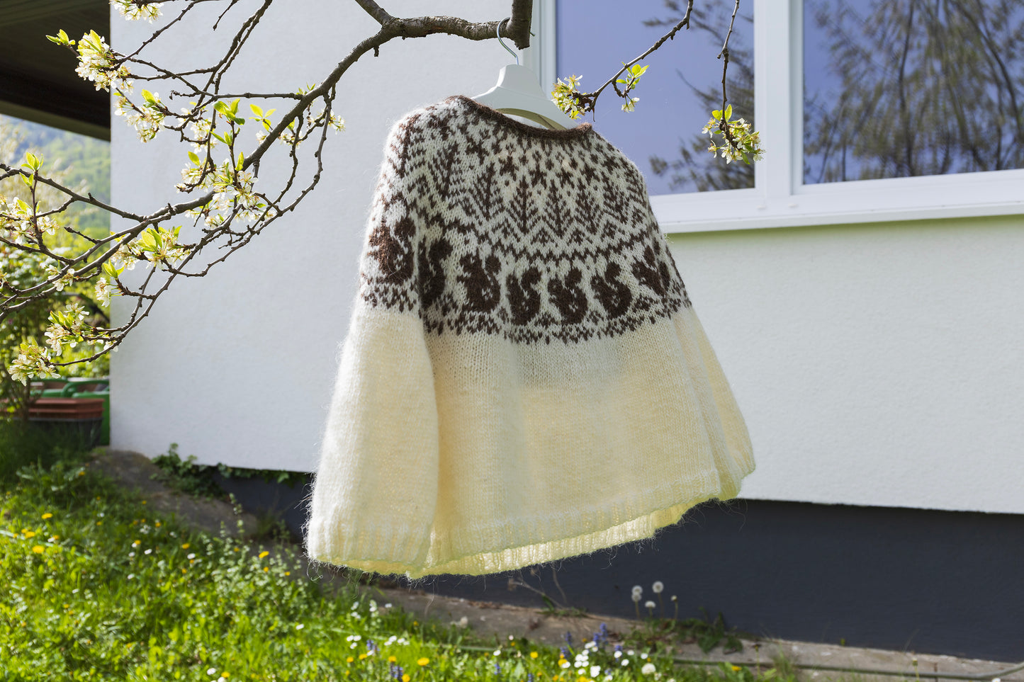 SQUIRREL Icelandic Lopapeysa Sweater Knitting Pattern for Adults and Kids
