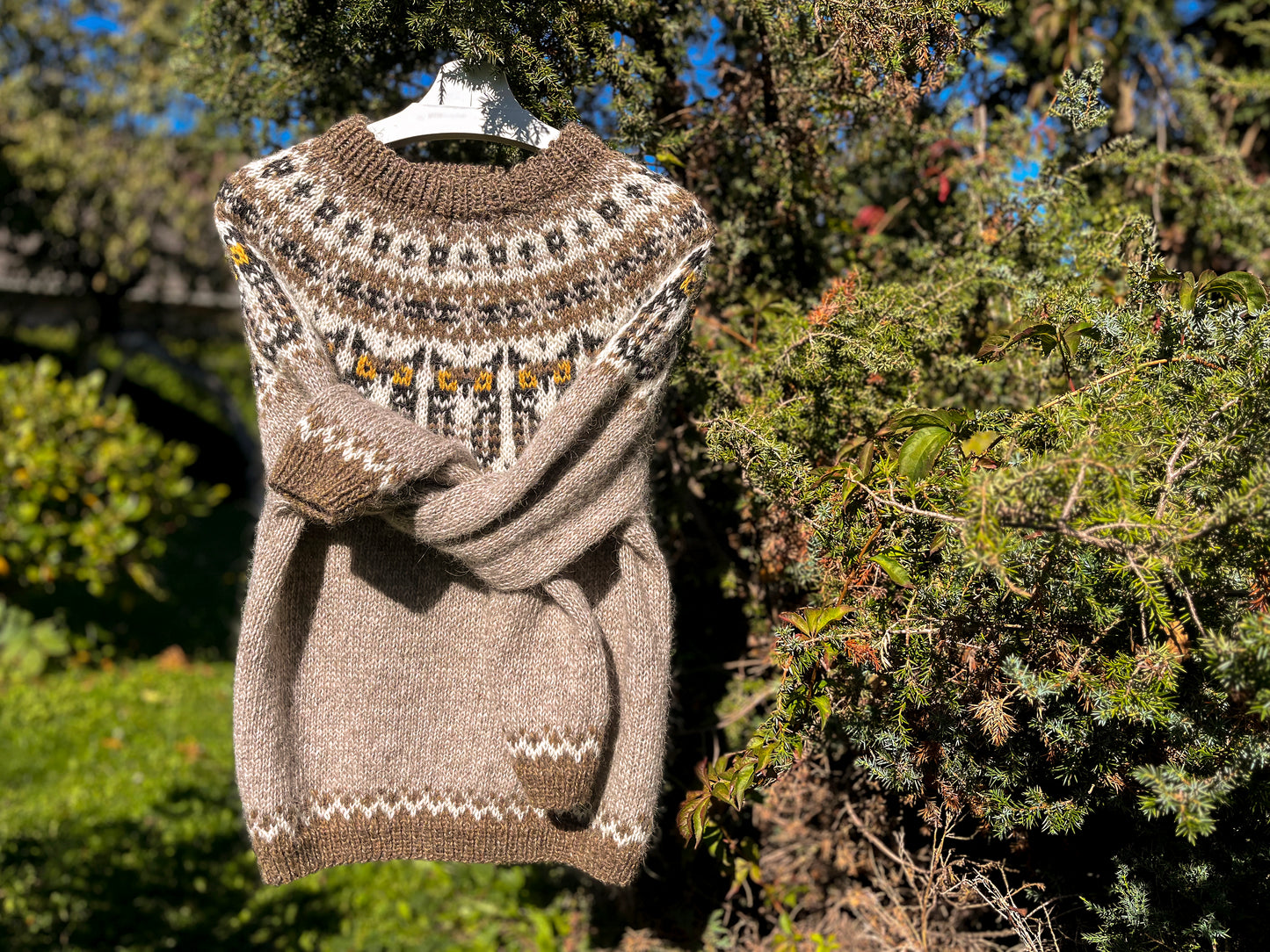 UHU Eagle-Owl Icelandic Lopapeysa Sweater Knitting Pattern