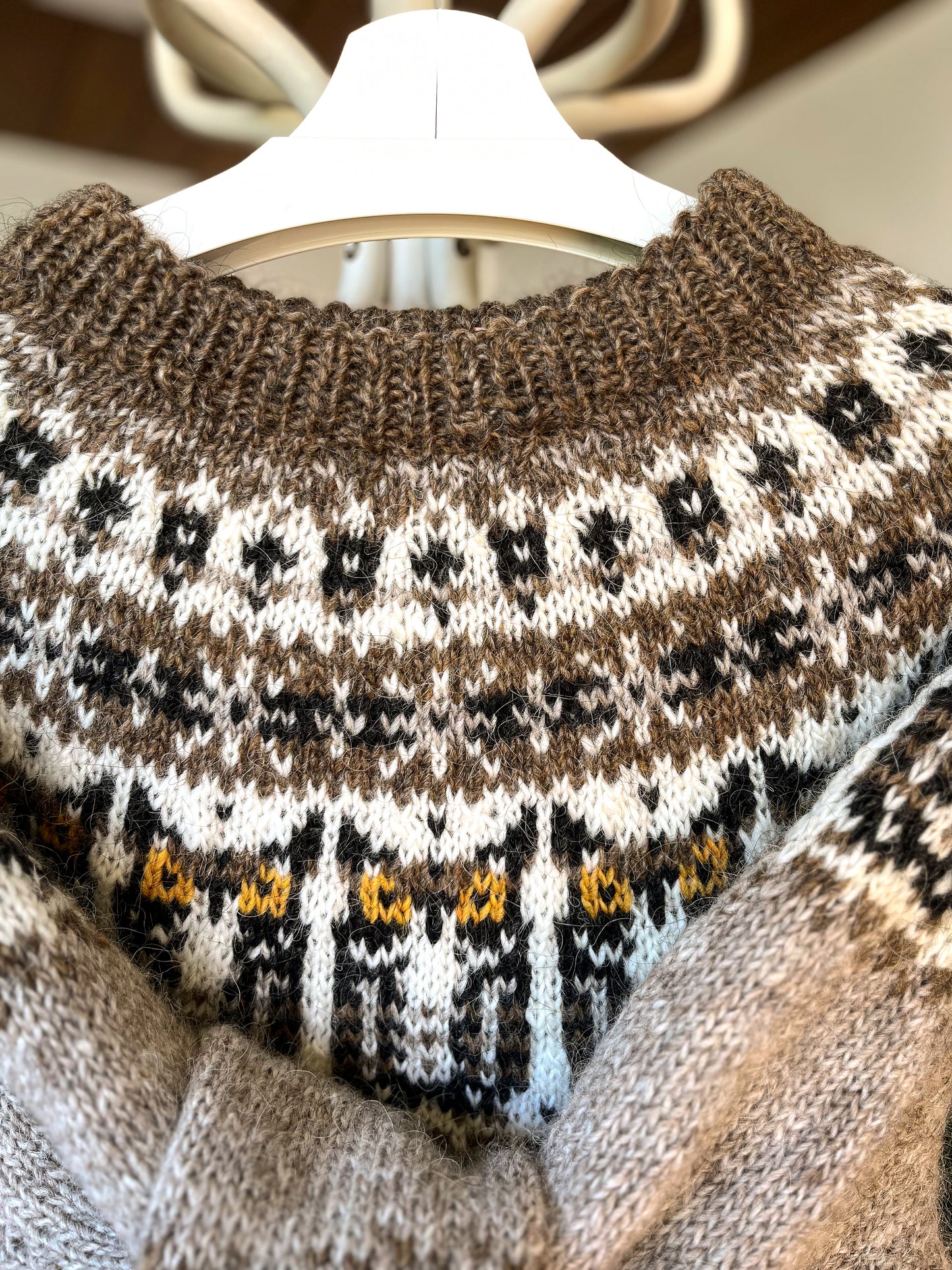 UHU Eagle-Owl Icelandic Lopapeysa Sweater Knitting Pattern