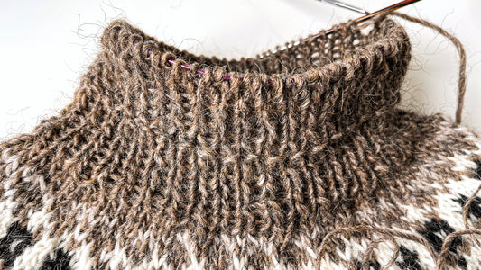 How to Knit a Stretchy Well-Shaped Sweater Neckband With a Beautiful Edge