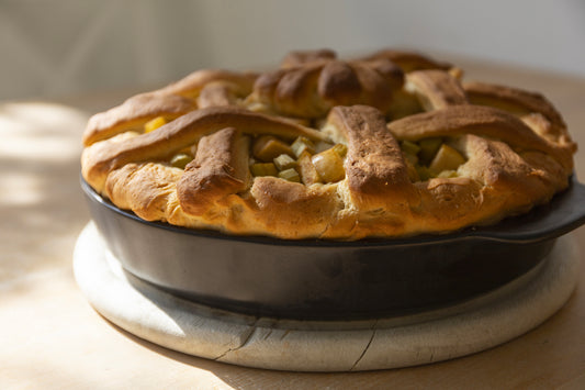 Rhubarb and apple pie in a form