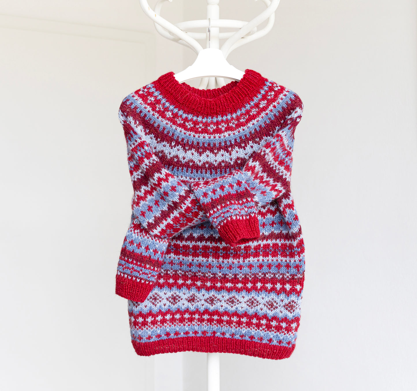Foss icelandic lopapeysa sweater with red and blue stripes