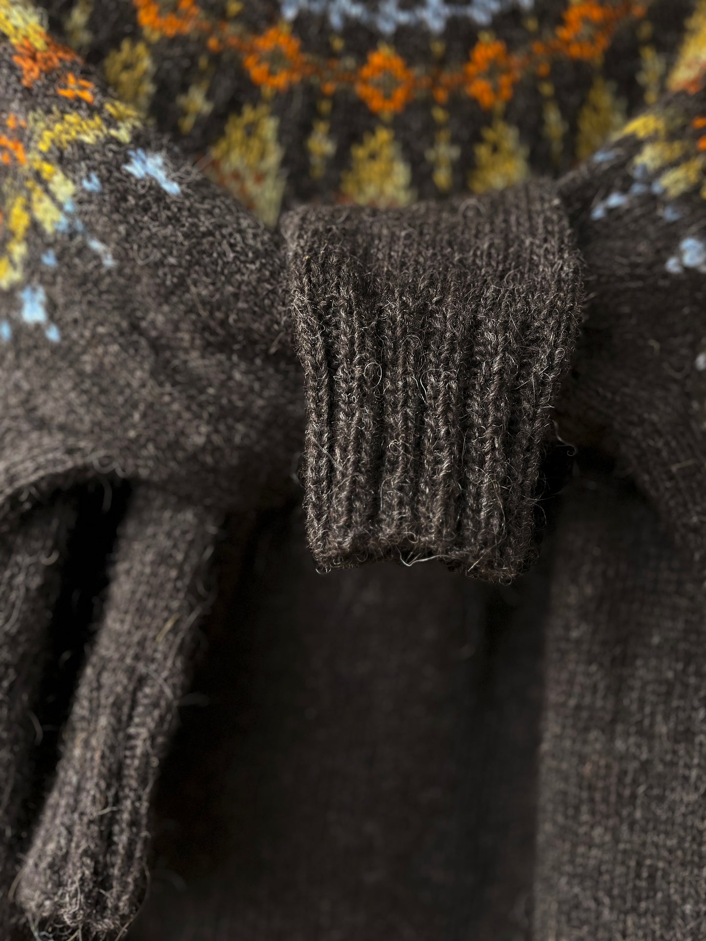 LOFOTEN Hand-Knitted Lopapeysa Sweater