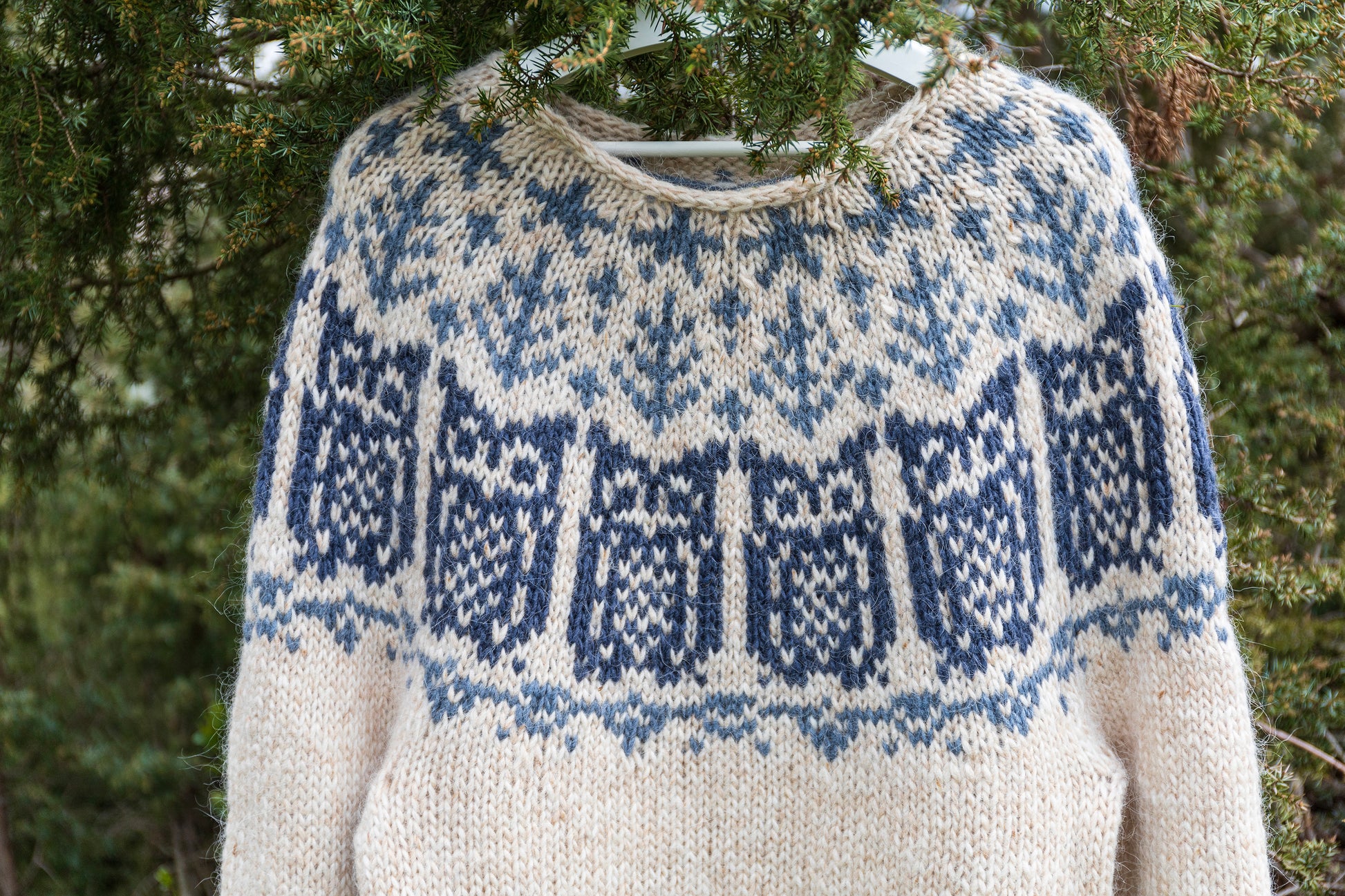 Close-up of Owl icelandic lopapeysa sweater with owls motifs yoke
