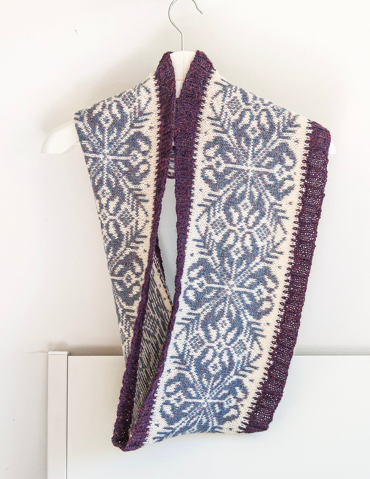 Snowflake Fair Isle Cowl Knitting Pattern PDF