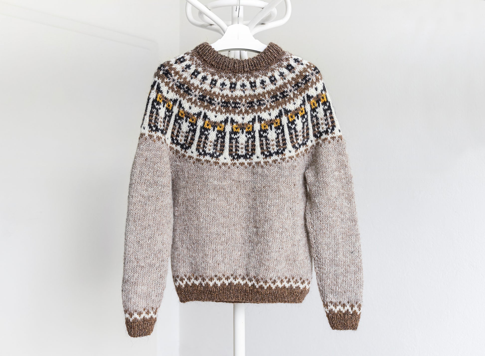 front view of Uhu eagle-owl icelandic lopapeysa sweater