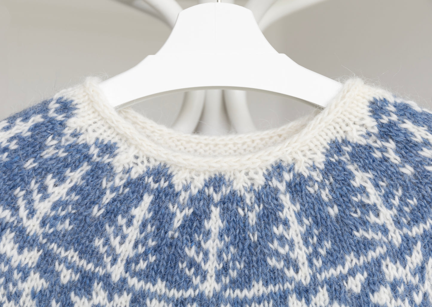 Close-up of a neckband on Vinterskog lopapeysa sweater
