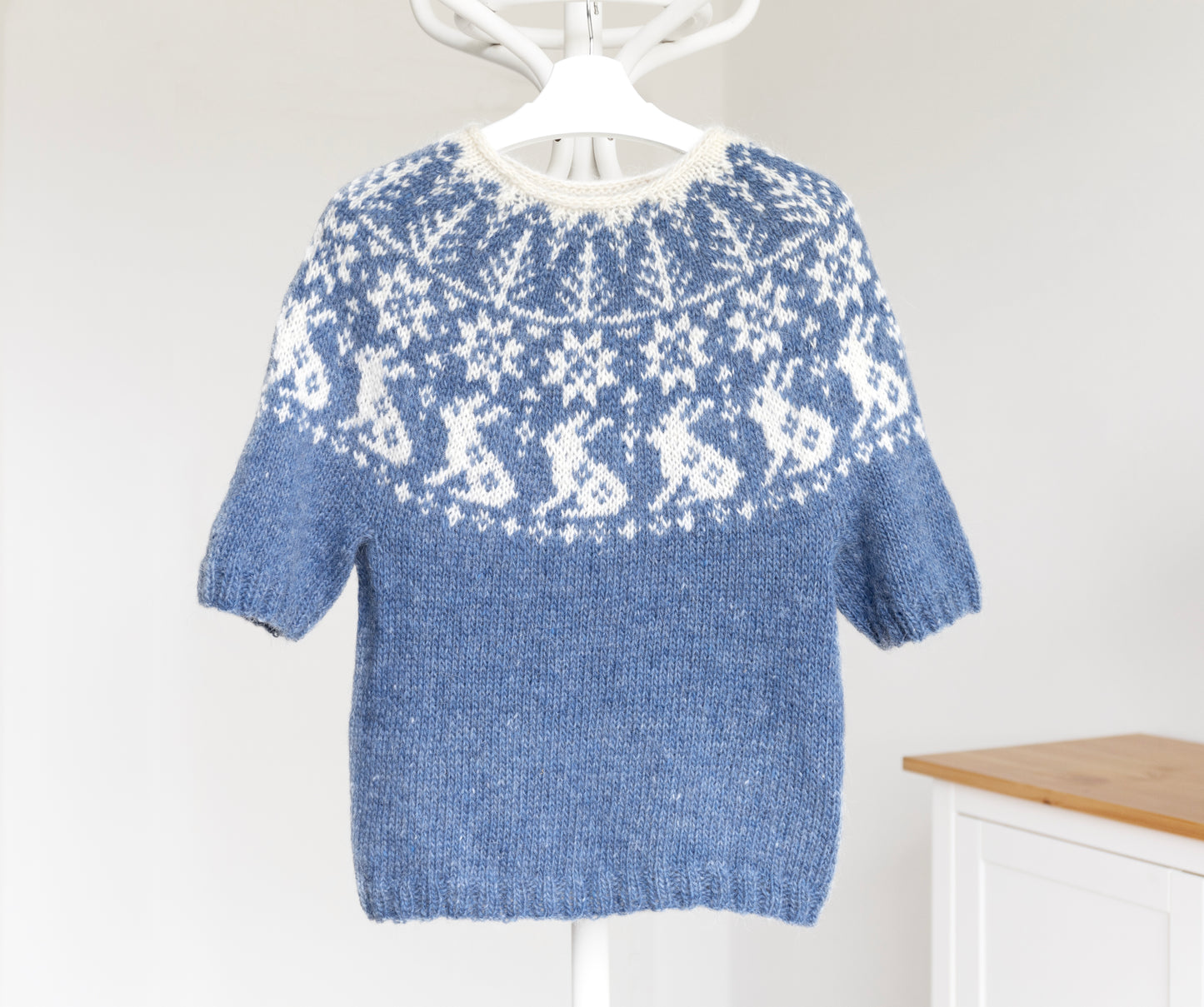 Front view of Vinterskog icelandic lopapeysa sweater with bunnies motifs yoke